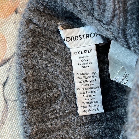 Wool & Cashmere Blend Beanie | Winter Hat | Faux Fur Pom | OS - Picture 4 of 4